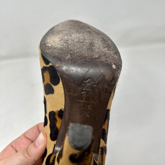 BCBG Maxazria Pointed Toe leopard Print Pony Hair Pumps Heels - Picture 6 of 7